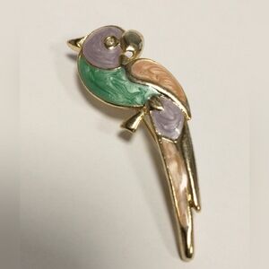 Rare Vintage Parrot Macaw Enamel Pin Gold And Rhinestone Retro Jewelry Brooch